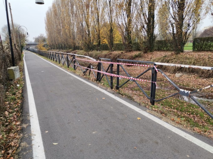 Incidente in bici, 65enne finisce dentro il Naviglio a Cernusco