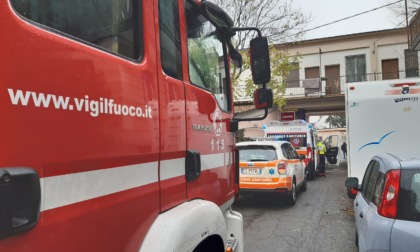 Fuga di gas in un residence a Segrate: muore 21enne, gravissimo 24enne