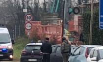 Infortunio in un cantiere a Trezzano Rosa, operaio precipita da tre metri