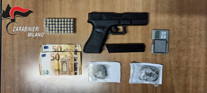 Litiga in metropolitana a Cologno Monzese e spara con una pistola: arrestato