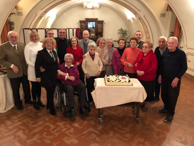 L’Amministrazione di Trezzo Sull’Adda a merenda con i noventenni