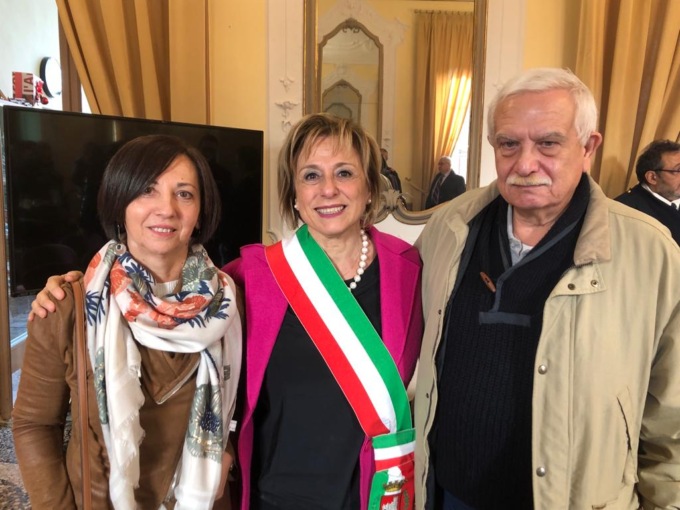 Due dipendenti vanno in pensione, si fa festa al Municipio di Trezzo sull’Adda