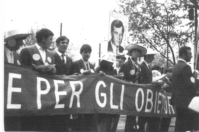 Cinquant’anni fa la legge sull’obiezione di coscienza, grazie anche a Cernusco sul Naviglio