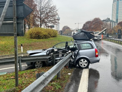 Auto contro guardrail in Tangenziale Est, morto un 47enne