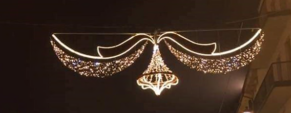 Bellinzago, niente luminarie: i soldi saranno impiegati per le borse di studio
