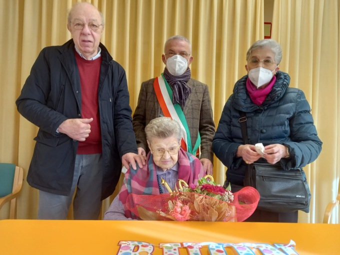 Tanti auguri nonna Maria, ha spento 103 candeline!