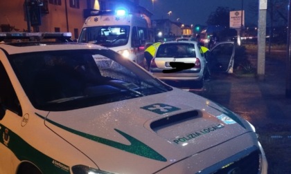 Anziana in auto investe una 20enne mentre attraversa la strada: paura a Brugherio