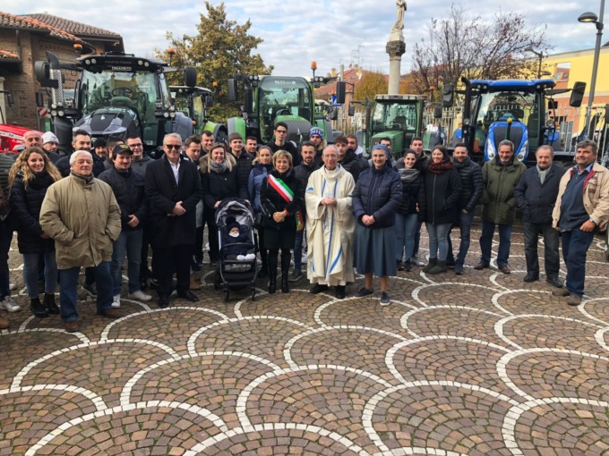 Festa del Ringraziamento a Trezzo, la piazza si riempie di trattori e prelibatezze