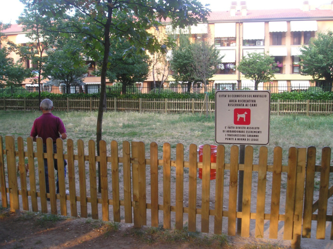 Una città dog friendly, per educare chi ha i cani e… chi non li ha. A Cernusco sul Naviglio
