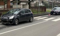 Scontro tra auto a Trezzano Rosa, 19enne in ospedale