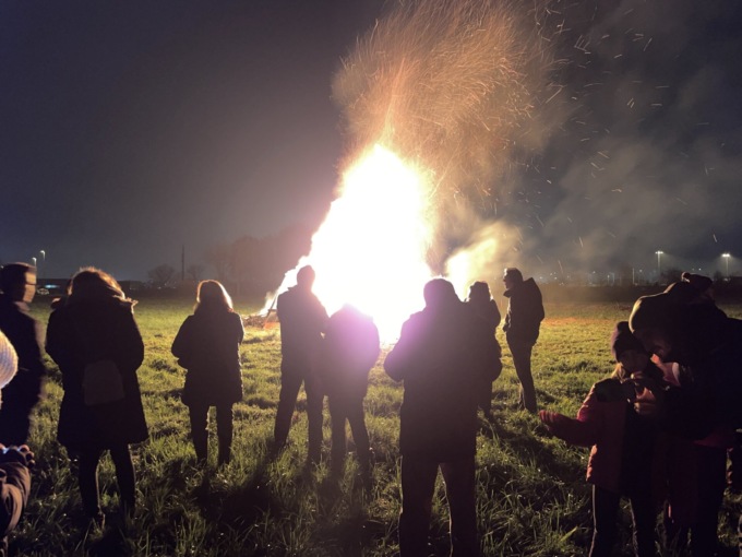 In 400 attorno al falò di Sant’Antonio a Pessano con Bornago
