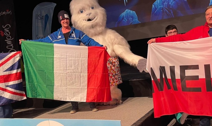 A 65 anni la pessanese Stefania Storace è campionessa di nuoto in acque gelide: tra gli 0 e i 4 gradi