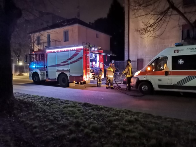 La lavastoviglie va in corto circuito, incendio in una villetta a Cernusco sul Naviglio
