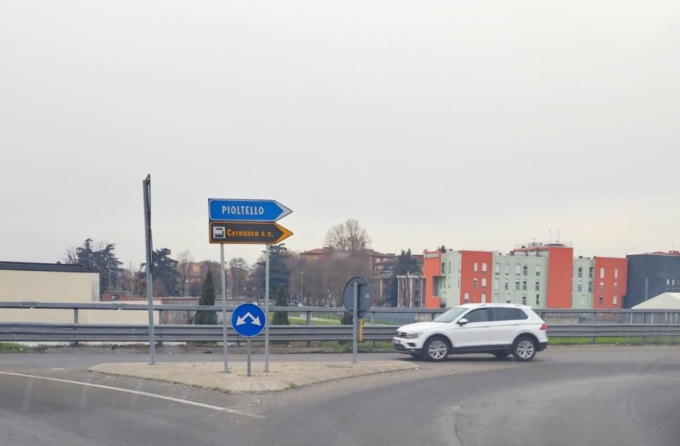 La rotatoria sulla Sp 103 fa paura: gli automobilisti scrivono a Città metropolitana