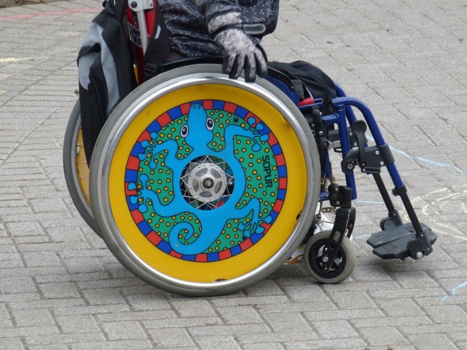 La festa organizzata dal Comune di Segrate non è a misura di disabile: la storia di un bimbo di 9 anni