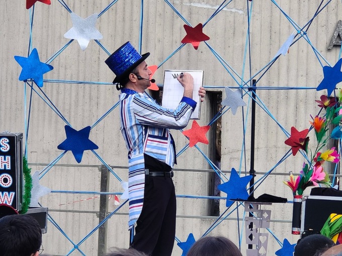 Coriandoli in piazza: bagno di folla per il Carnevale a Gorgonzola