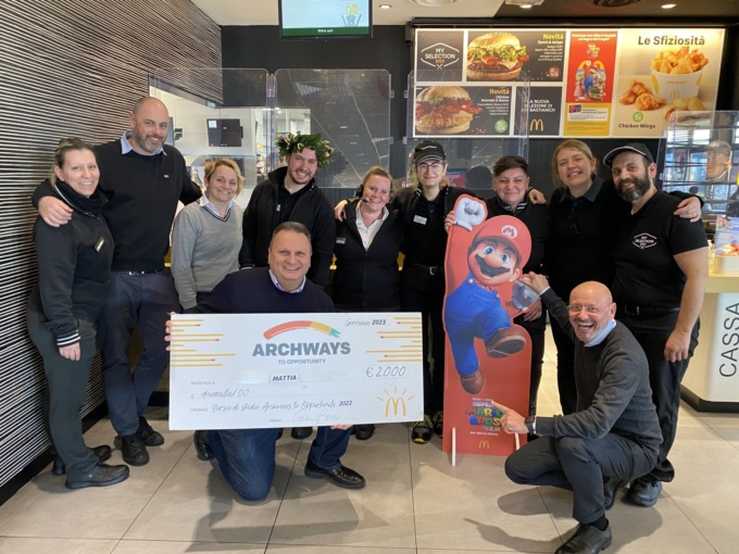 A Segrate McDonalds premia con una borsa di studio Mattia Manduzio