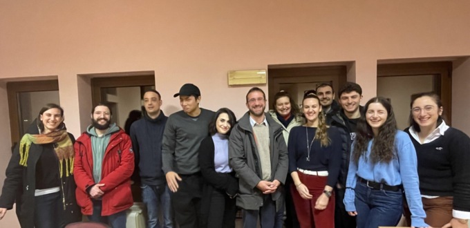 Fermata giovani artisti riapre l’aula studio di Milano 2