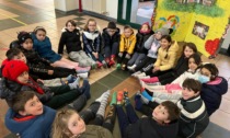 Alle scuole di Trezzo sull'Adda si festeggia la Giornata dei calzini spaiati