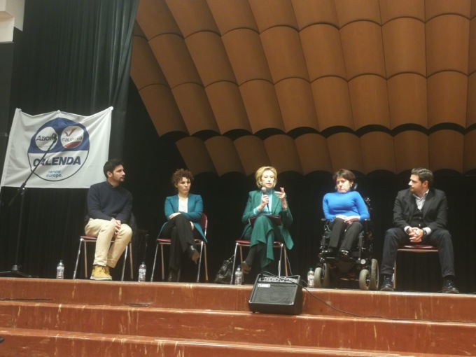 cernusco sul naviglio letizia moratti con marco erba (primo da sinistra)