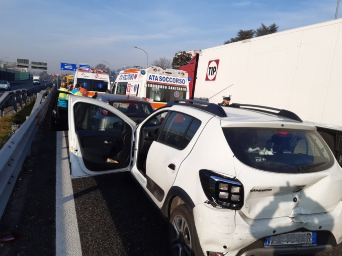 Tamponamento a catena sulla Provinciale di Pioltello, in quattro finiscono in ospedale