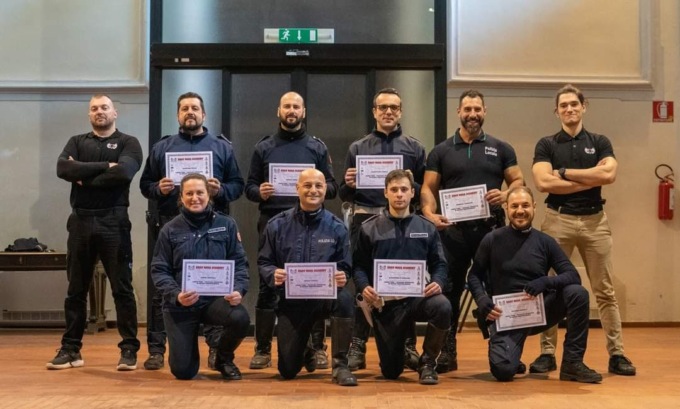 Gli agenti della Polizia Locale di Brembate e Capriate a scuola per imparare le tecniche di difesa degli agenti israeliani