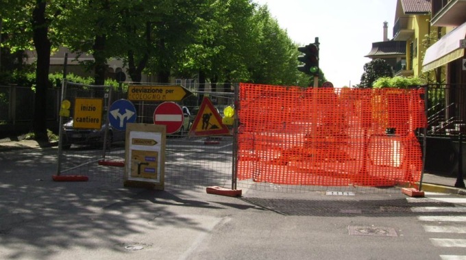 Lavori di asfaltatura, chiude a Cernusco sul Naviglio via Vespucci