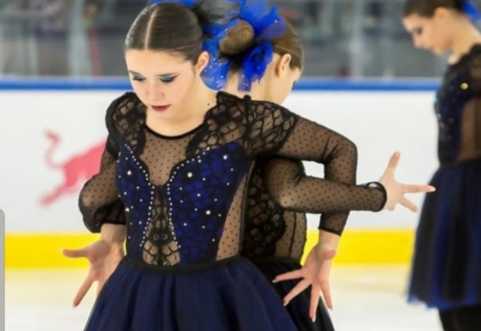 L’Italia di pattinaggio sincronizzato su ghiaccio ottiene il pass per i Mondiali: tra le atlete anche una giovane di Cambiago