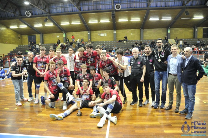 Diavoli Rosa campioni provinciali Under 19: Brugherio ai vertici della pallavolo