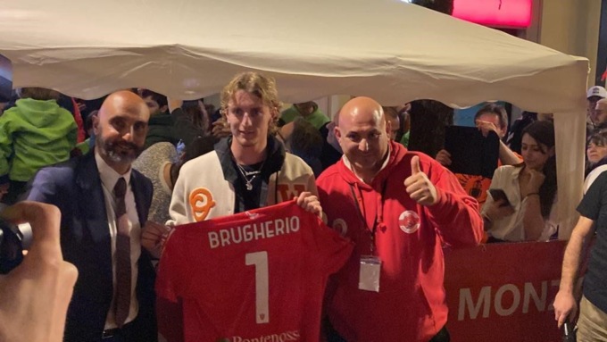 Passione Monza, bagno di folla a Brugherio per l’inaugurazione del Club biancorosso