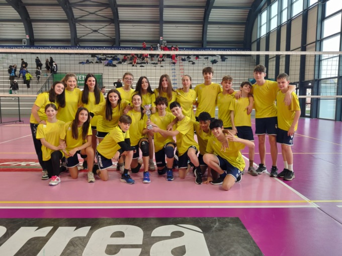La terza D del Sabin di Segrate ha trionfato al torneo “La Pallavolo va a Scuola”