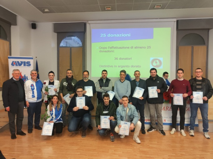 La carica dei mille dell’Avis Gorgonzola: premiati i donatori, ma si cercano nuovi volontari
