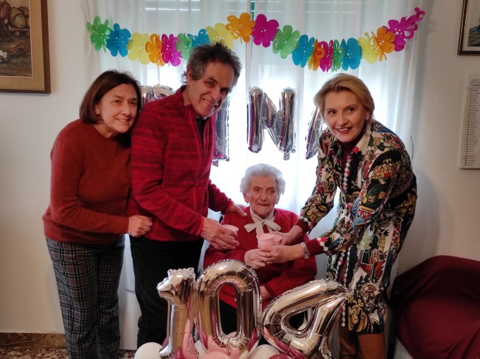 Tanti auguri alla signora Dina: a 104 anni è la donna  più anziana di Pioltello