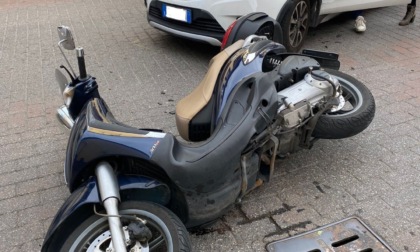 Incidente tra auto e scooter a Brugherio, tre feriti