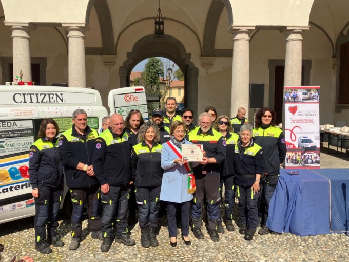 A Trezzo c’è un nuovo mezzo per la Protezione civile: trasporterà anche i disabili
