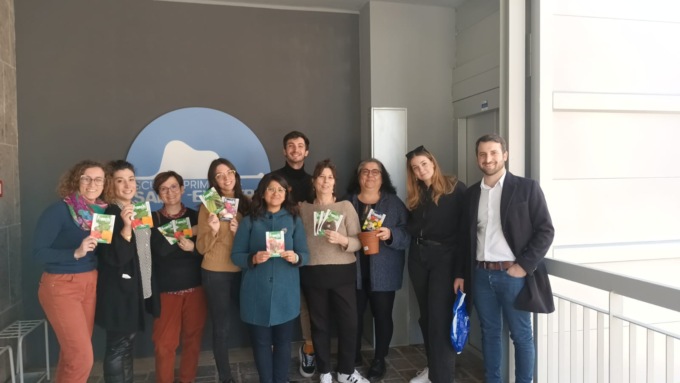 Alle elementari di Melzo si fa l’orto in classe con i semi Netweek