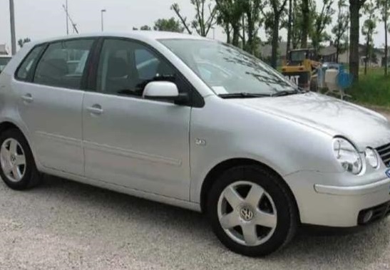 Versano centinaia di euro per acquistare un’auto usata, ma il venditore scompare nel nulla