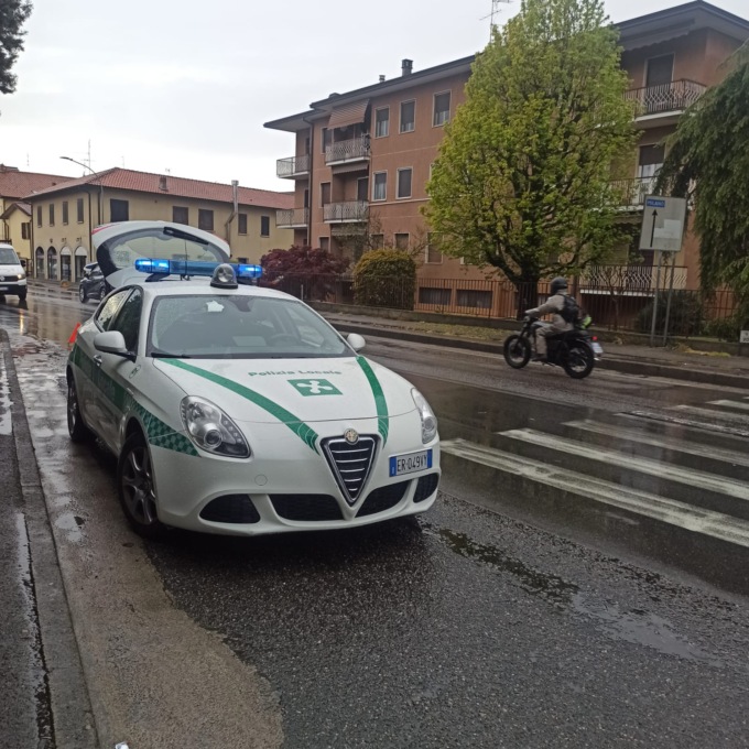 Investito un adolescente mentre attraversava la strada a Pozzo d’Adda
