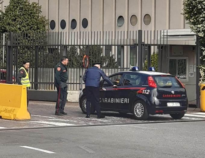 Tragedia sul lavoro a Pioltello: autista schiacciato dal suo camion