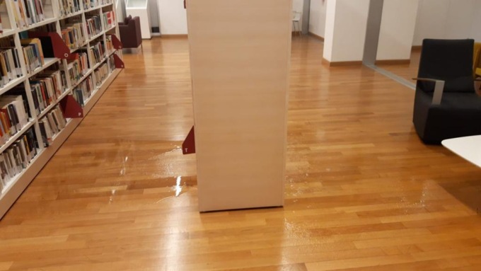 Biblioteca allagata a Melzo, parte la conta dei danni