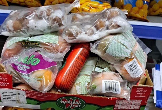 Alimenti scaduti da più di un anno, sequestrato un quintale di merce in un supermercato di Cologno Monzese
