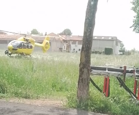 Villa Pompea, cade dal monopattino e interviene l’elisoccorso