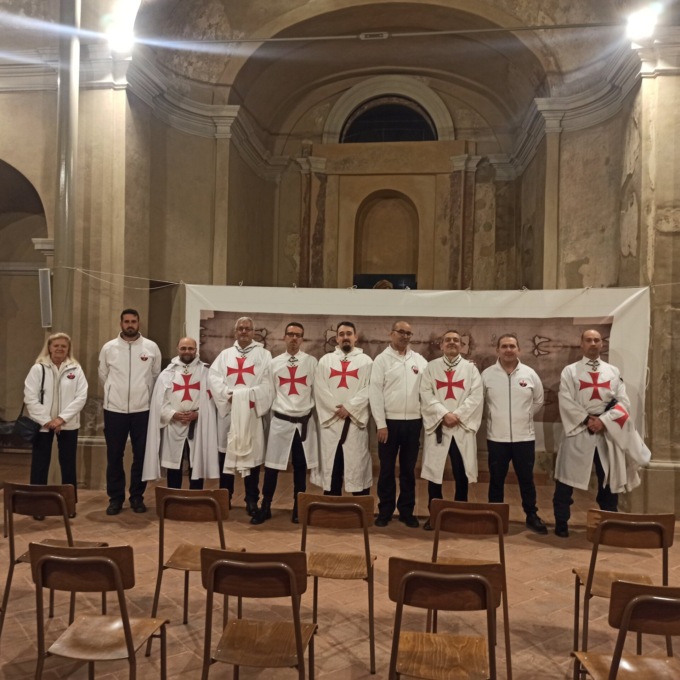 I Cavalieri templari esistono ancora e si sono presentati ai cittadini di Pozzo