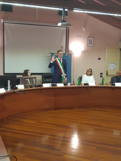 Capriate: insediamento del sindaco Cristiano Esposito, nominata la nuova Giunta