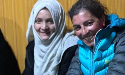 Dottoressa di Carugate attraversa un altopiano del Pakistan per incontrare la ragazzina a cui salvò la vita