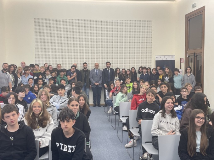 I Mondiali di scherma passano dalle scuole di Cernusco sul Naviglio