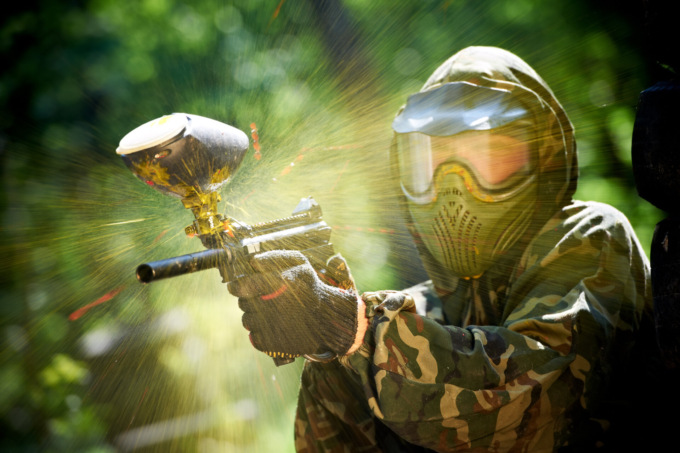 Addio al nubilato originale: prova il paintball