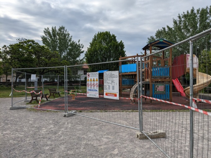 Gorgonzola, lavori in corso al parco della Corte dei Lantieri: sarà chiuso un mese