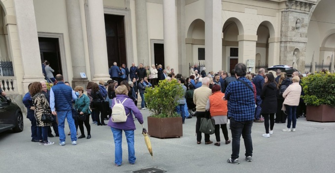 L’ultimo saluto della comunità di Gorgonzola a Mario Meroni