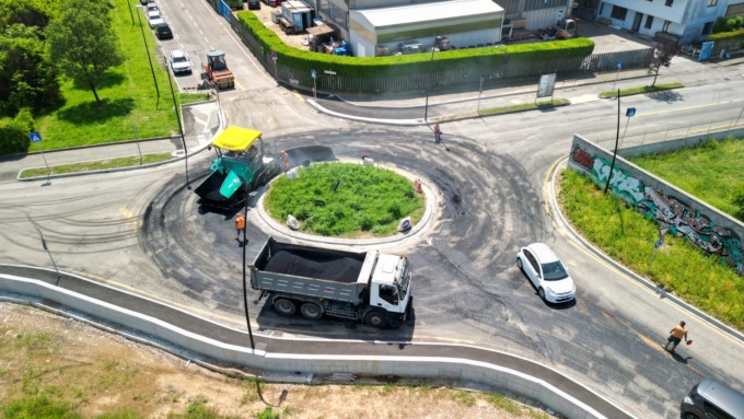 Lavori di asfaltatura a Carugate, strade chiuse di sera per ridurre i disagi